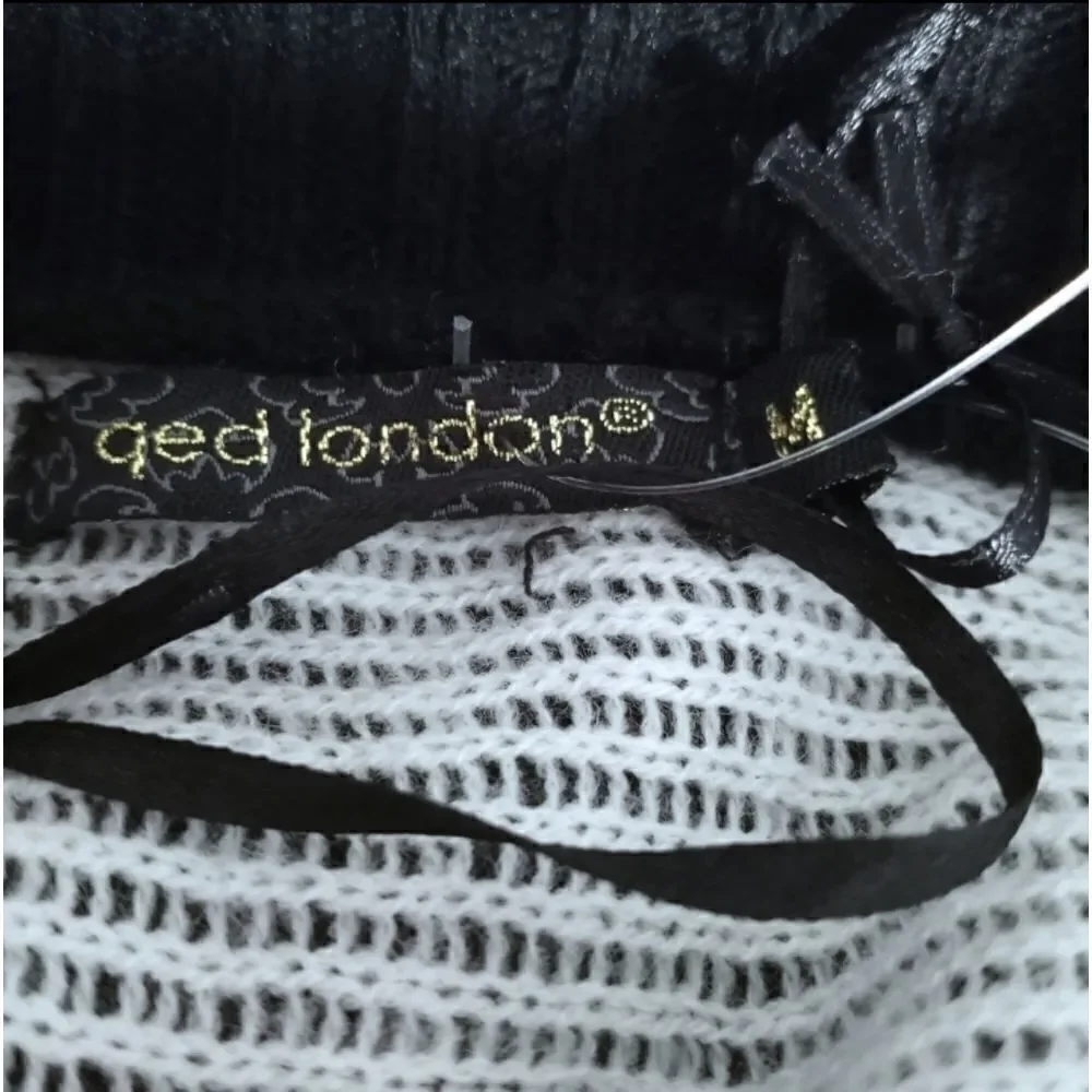 QED LONDON BLACK & WHITE CARDIGAN SZ.M EUC
